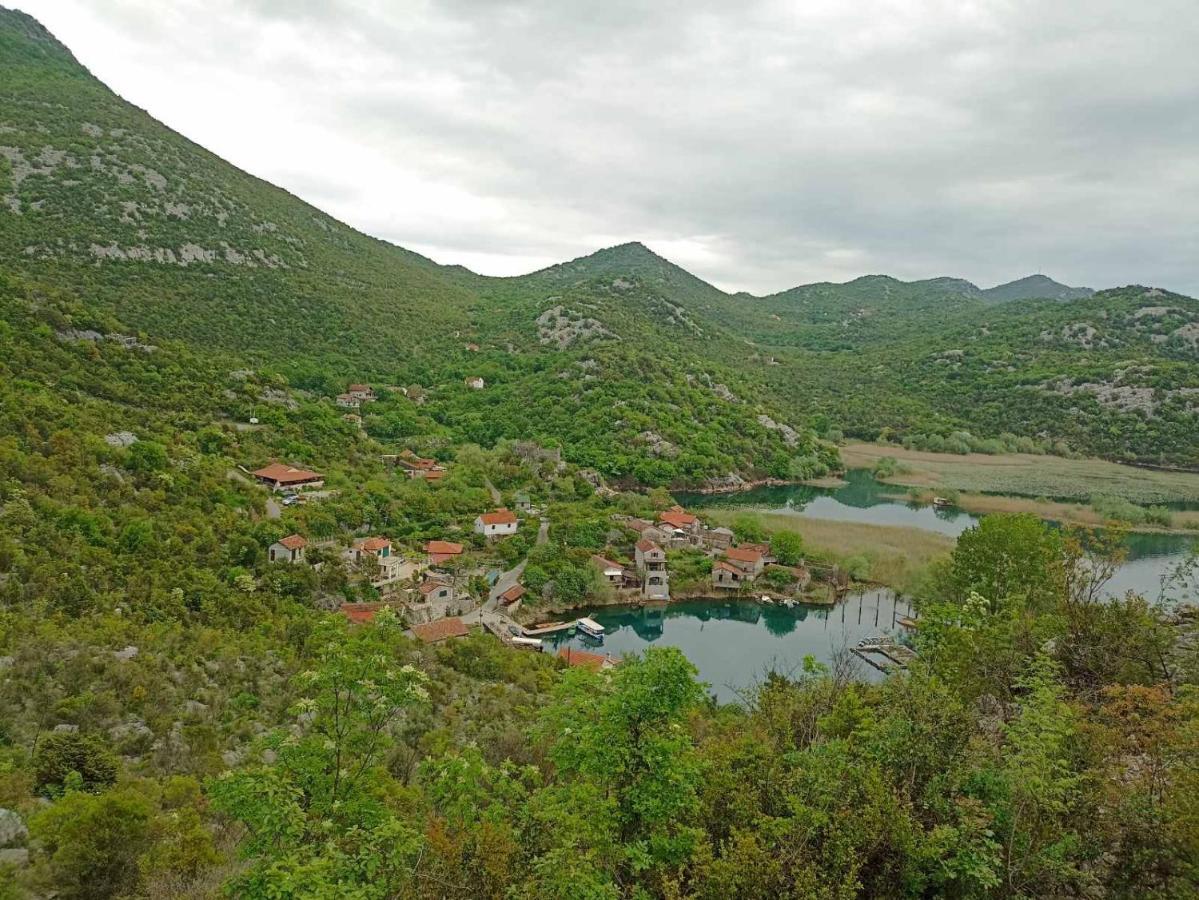 Feel The Karuch Villa Cetinje Bagian luar foto